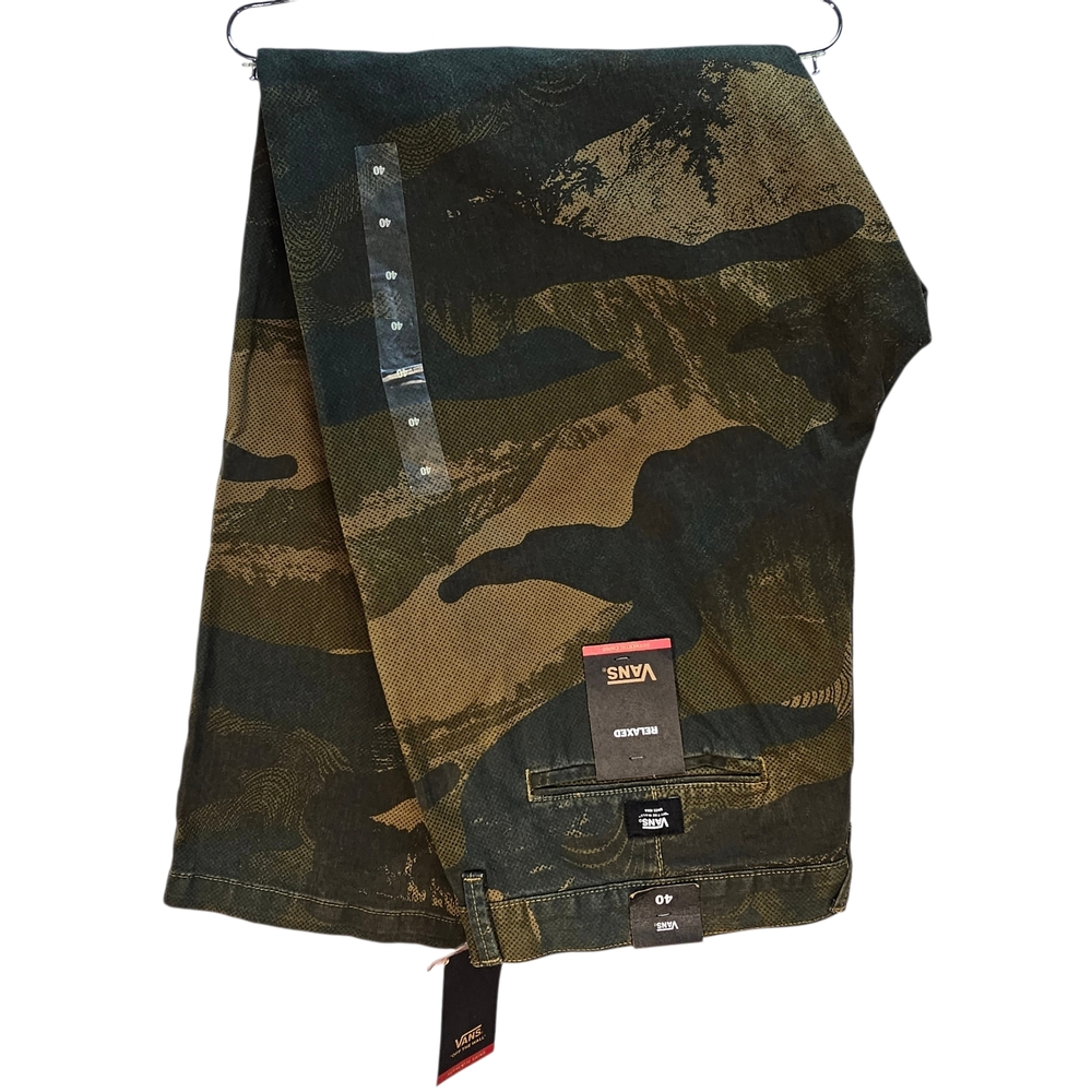 VANS Authentic Chino Pants Size 40 Unique Woodsy Camo Pattern Relaxed Fit NWT - Picture 2 of 13